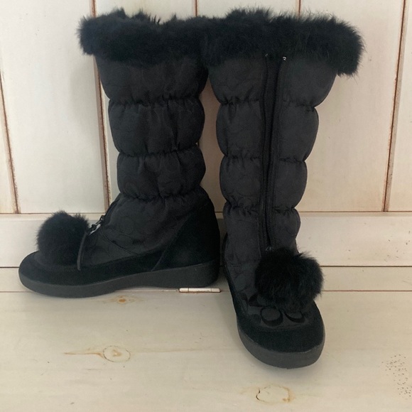 COACH Black Theona Rabbit Fur Snow Boots Size 7.5 EUC - Picture 3 of 16